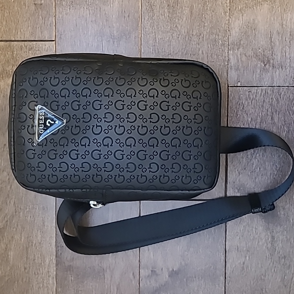 Blsck Sling Guess bag *new*